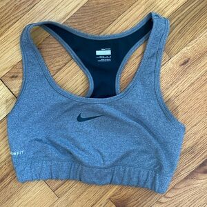 Nike fit size medium sports bra